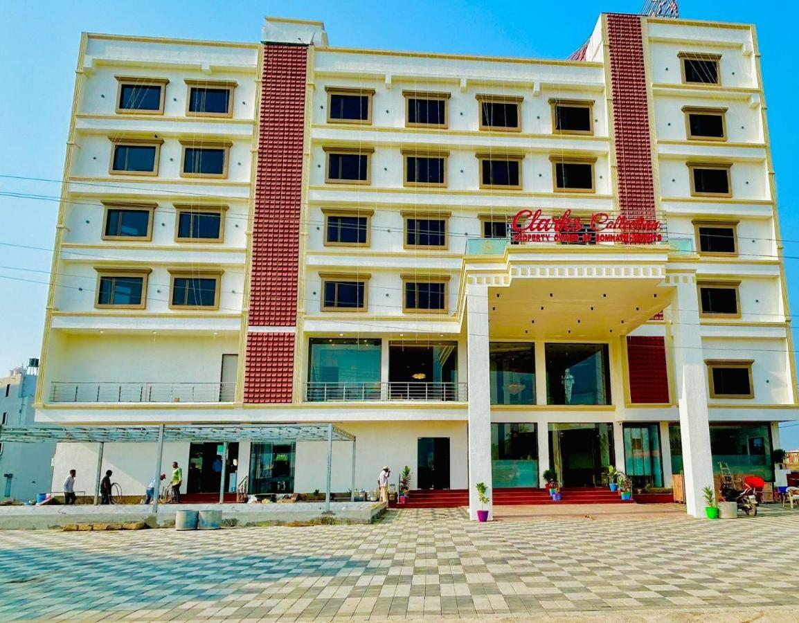 Clarks Collection Somnath Hotel Ngoại thất bức ảnh