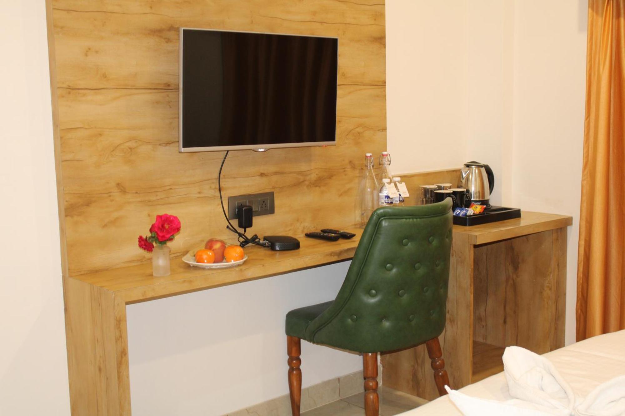 Clarks Collection Somnath Hotel Ngoại thất bức ảnh