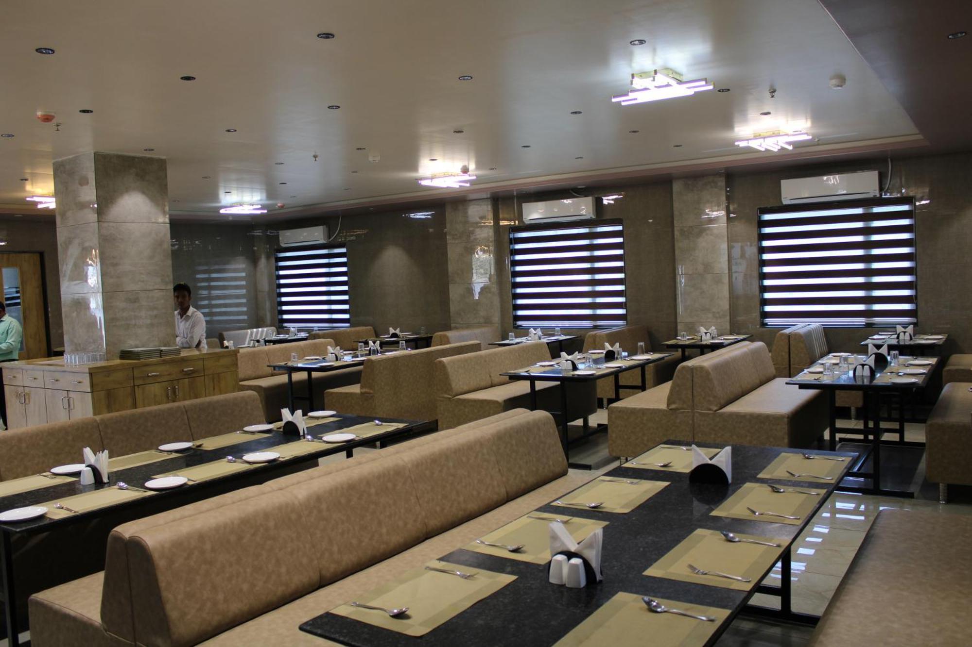 Clarks Collection Somnath Hotel Ngoại thất bức ảnh